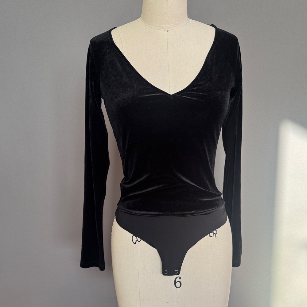 L’AGENCE WINONA Black Velvet Long Sleeve Bodysuit NEW WITHOUT TAGS